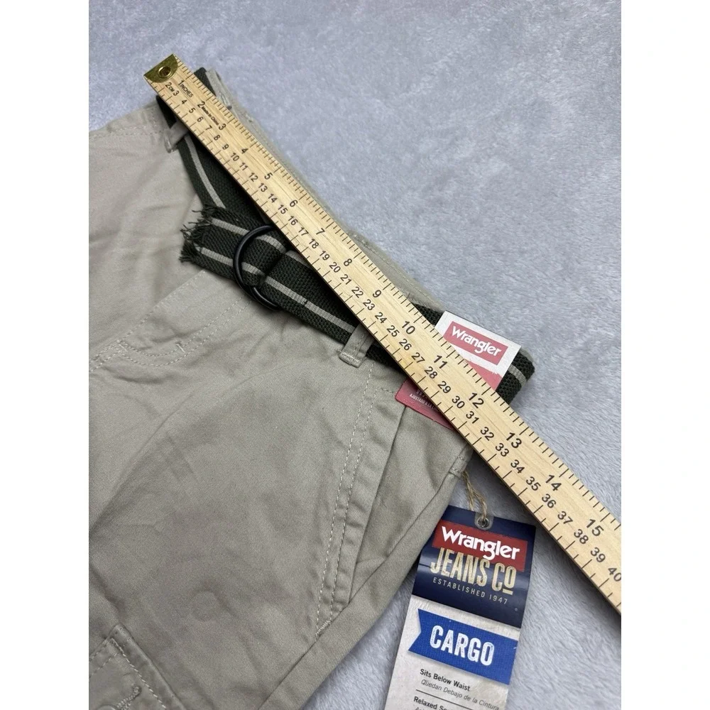 Wrangler Boys Beige Cargo Shorts Size 8 Regular Adjustable Waist Belt